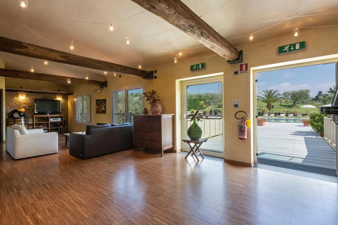 Casa di campagna Agriturismo Corte Benedetto Montecarlo Italia