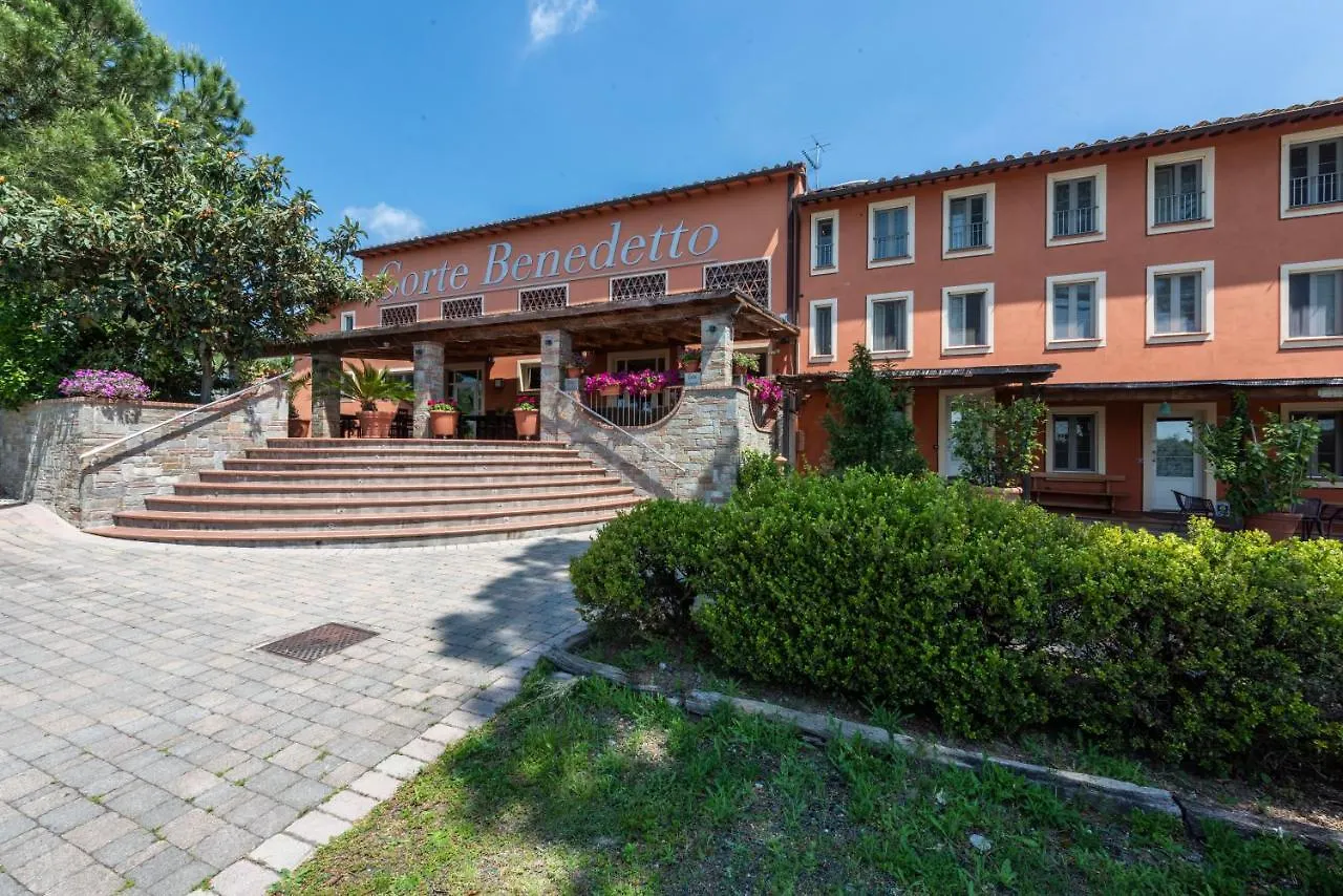 Agriturismo Corte Benedetto Montecarlo 0*,  Italië